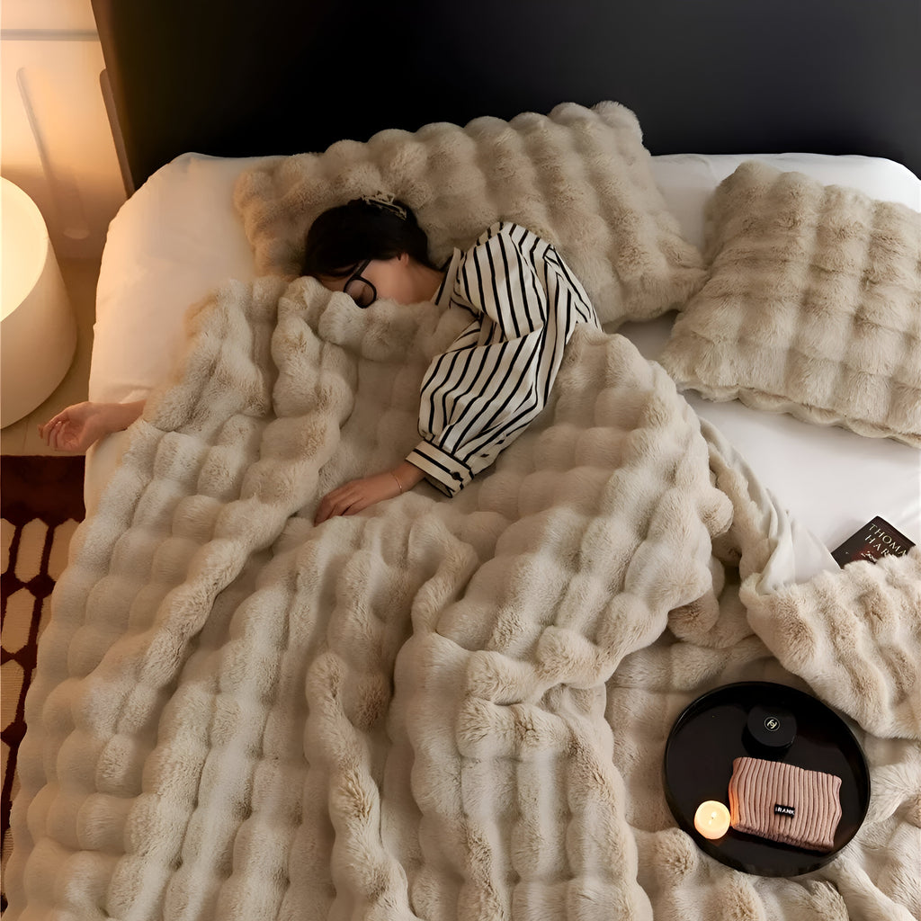 Luxury Faux Fur Throw Blanket for Bed and Sofa
