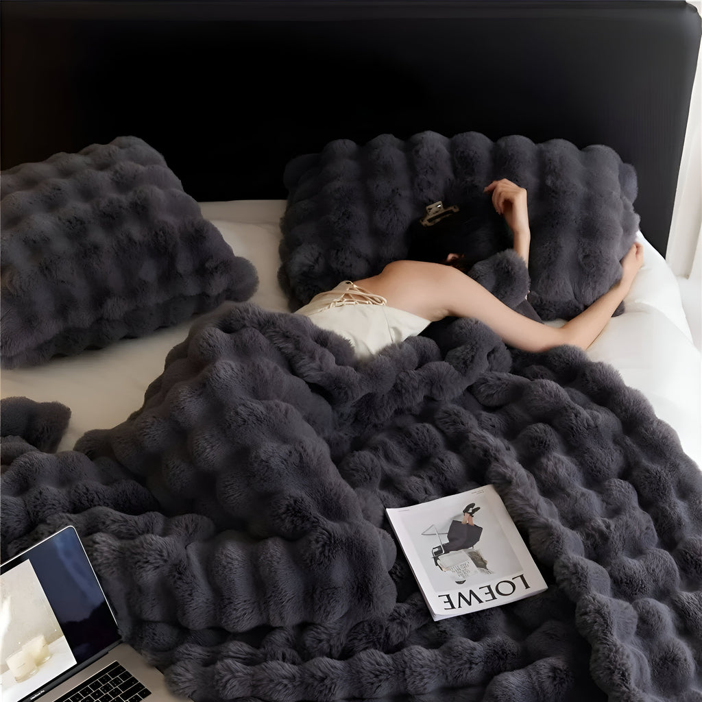 Luxury Faux Fur Throw Blanket for Bed and Sofa