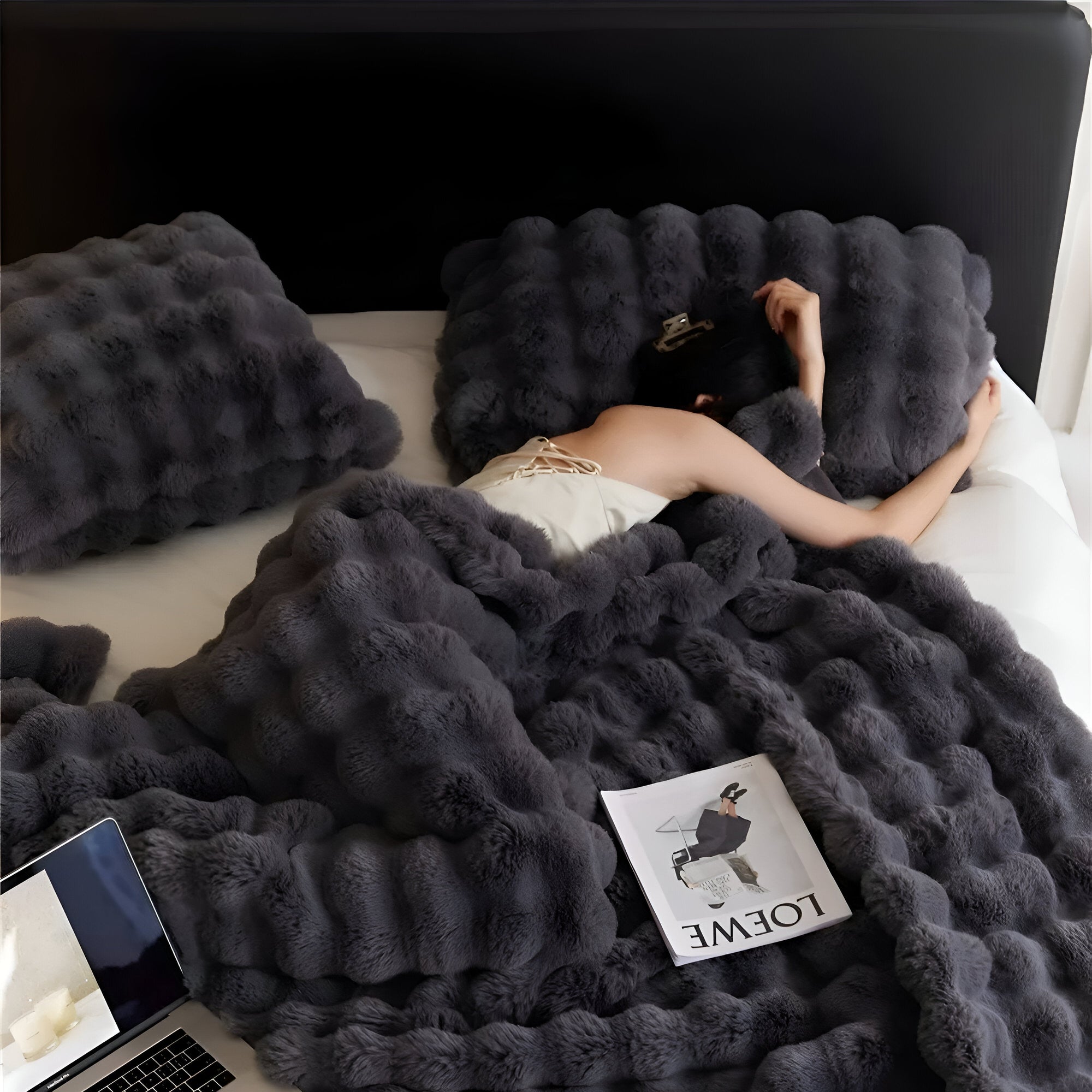 Luxury Faux Fur Throw Blanket for Bed and Sofa