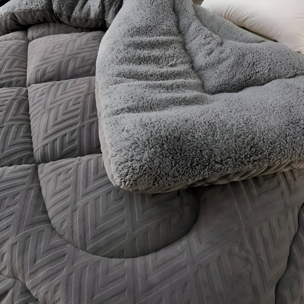 Reversible Plush Fleece Duvet Blanket for All Seasons